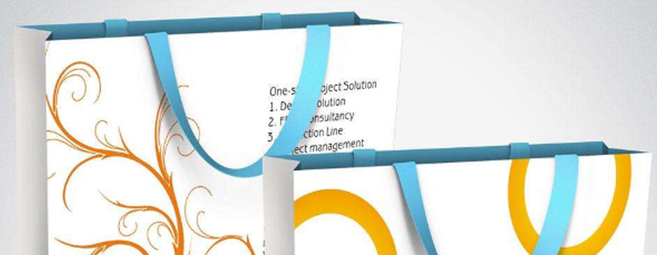 印刷廠對(duì)于手提袋的用紙和制作工藝都嚴(yán)格以待(圖1) 印刷廠對(duì)于手提袋的用紙和制作工藝都嚴(yán)格以待(圖1)