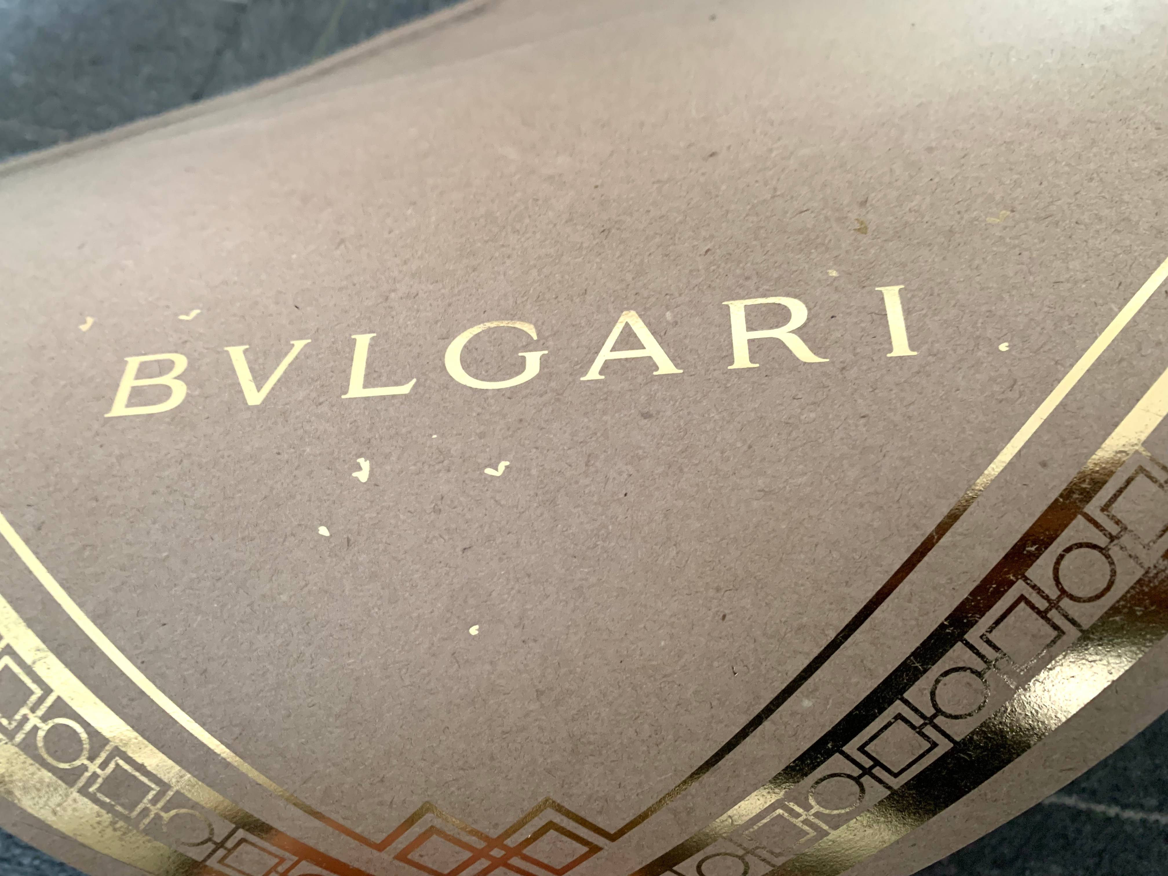 上海印刷廠專業(yè)指南：手提袋定制常用尺寸有哪些？