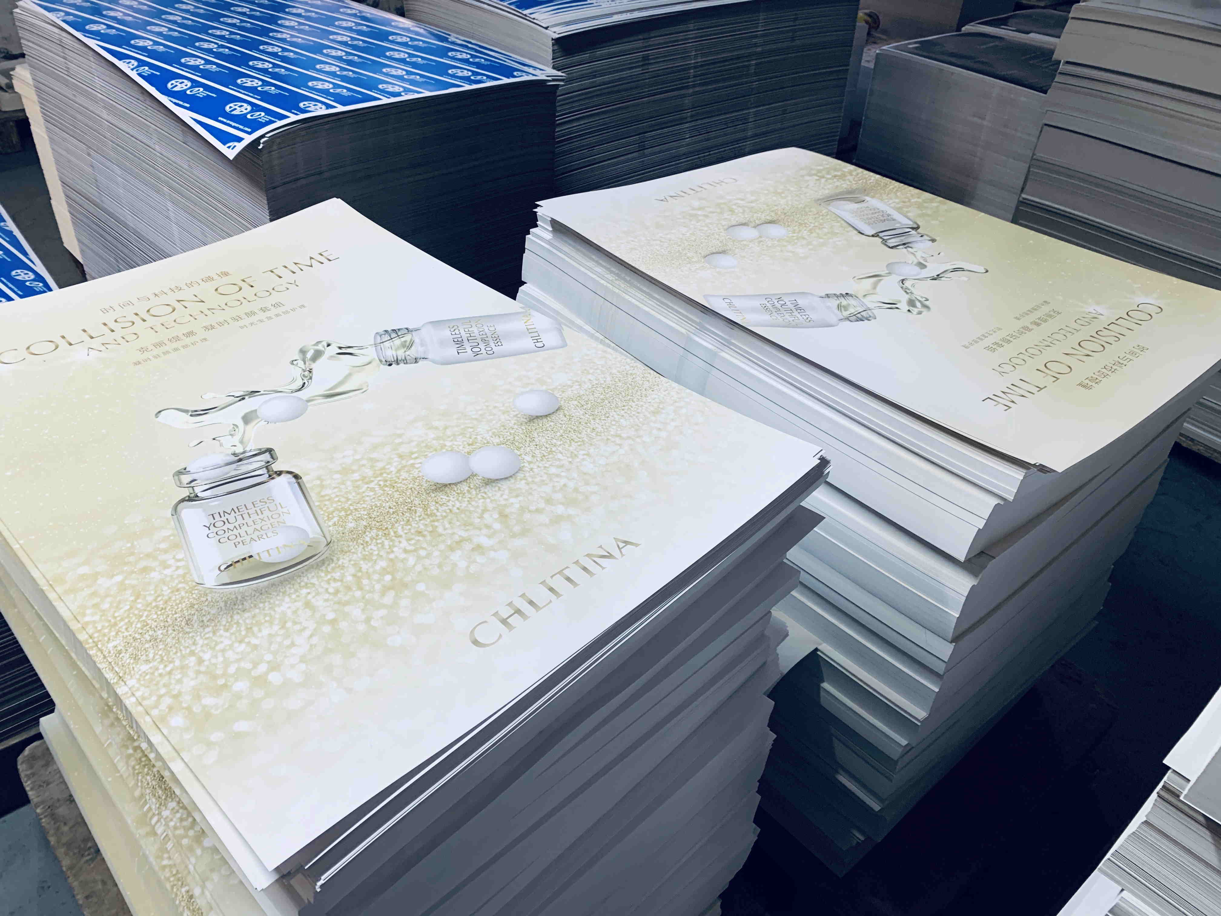 上海印刷廠選型指南:2025年企業(yè)采購(gòu)決策的底層邏輯(圖2) 海報(bào)定制.jpg